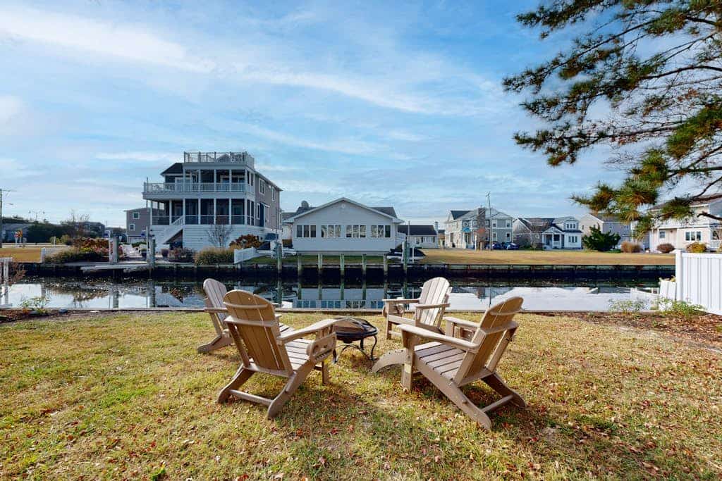 Completely Renovated South Bethany House, 5- minute walk to beach