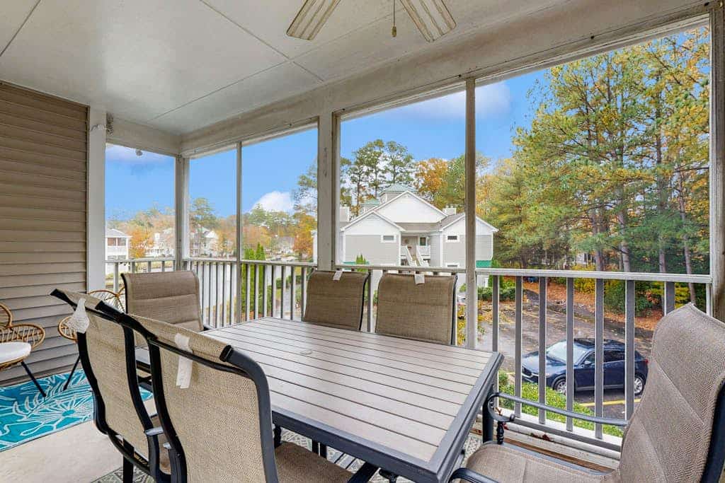 Sea Colony 2nd floor condo with pools, tennis/pickle ball courts, fitness center