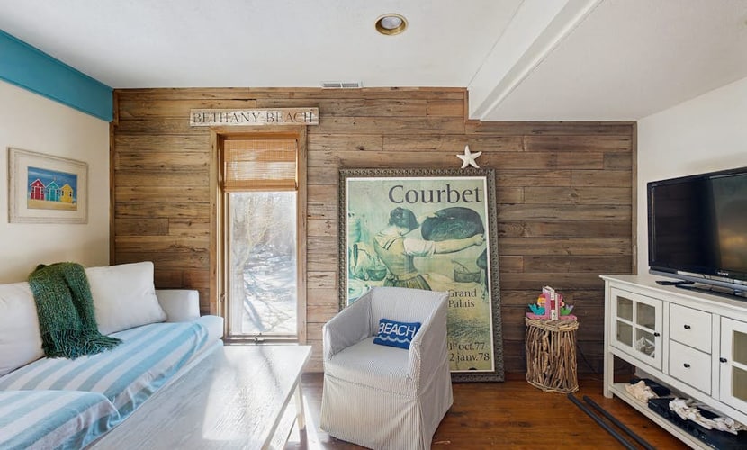 Town of Bethany Beach House Close to Beach & Restaurants with Deck