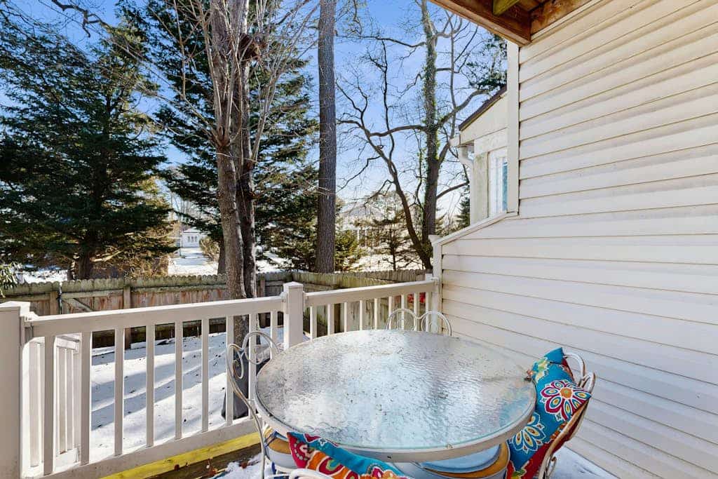 Bethany Pines townhouse w/community pool & tennis, close to beach