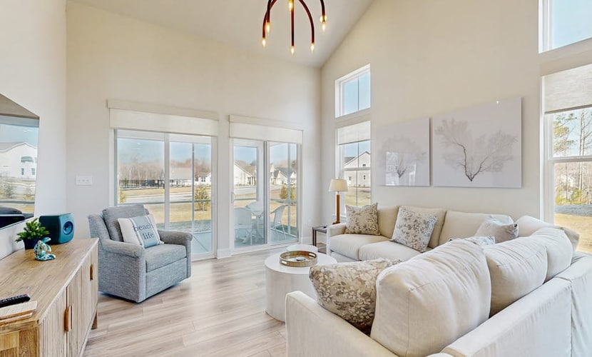Milo's Haven townhouse w/community pool, grill, close to restaurants
