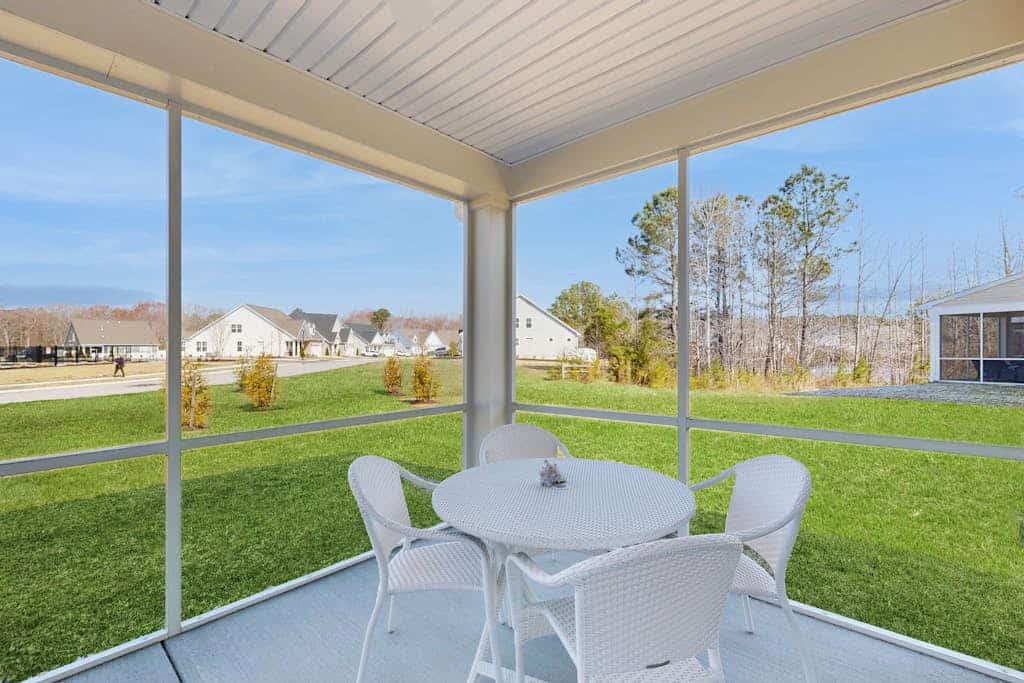 Milo's Haven townhouse w/community pool, grill, close to restaurants