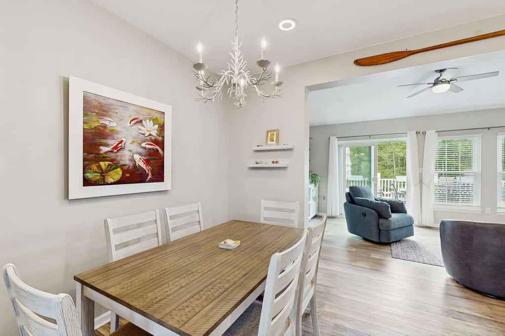 Townhomes of Providence townhome w/community pool, deck, patio, grill