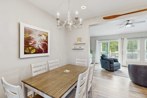 Townhomes of Providence townhome w/community pool, deck, patio, grill