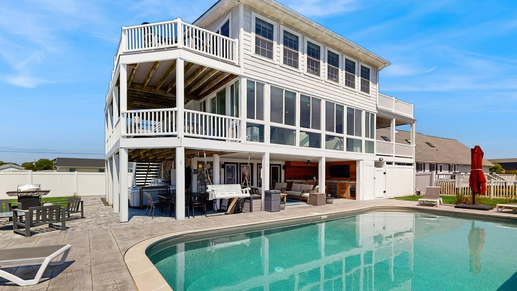 Keen-Wik on the Bay - 38355 Hickory Ln