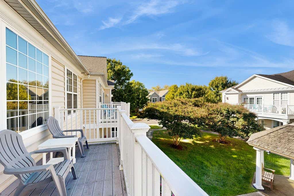 Luxury Bayside at Bethany Lakes Townhome with AC, shared pool & tennis court