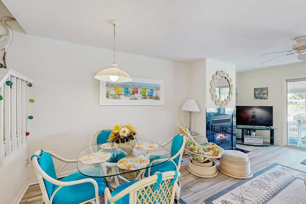 Mallard Lakes condo w/community pool, hot tub, tennis & basketball court