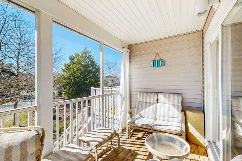 Sea Colony 2nd floor condo with pools, tennis/pickle ball courts, fitness center