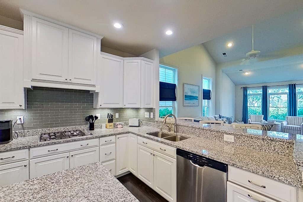 Bayside Resort - 30141 Candleberry Dr