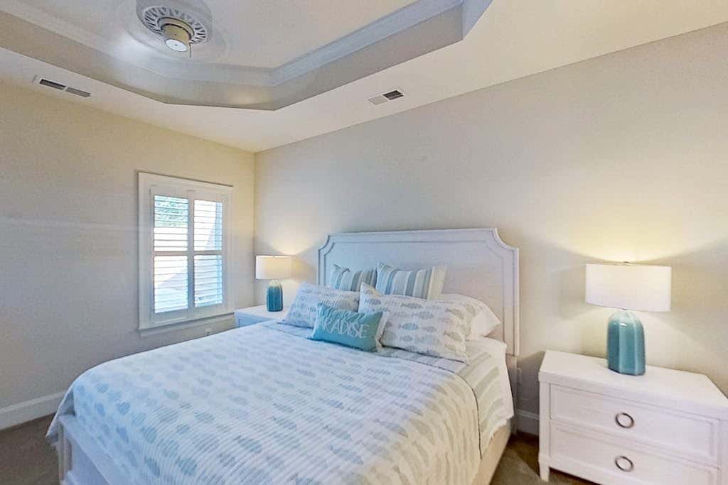 Bayside Resort - 30141 Candleberry Dr