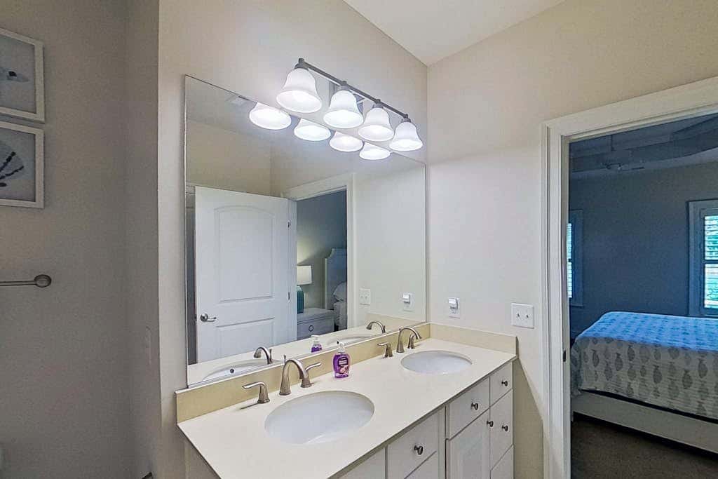 Bayside Resort - 30141 Candleberry Dr