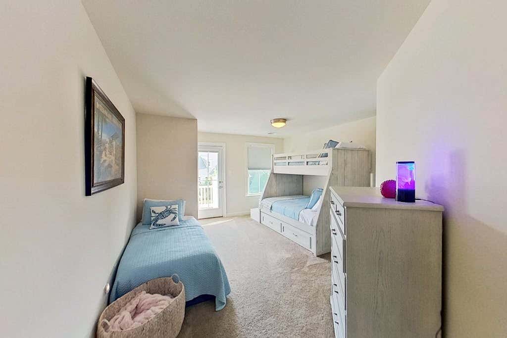 Bayside Resort - 30141 Candleberry Dr
