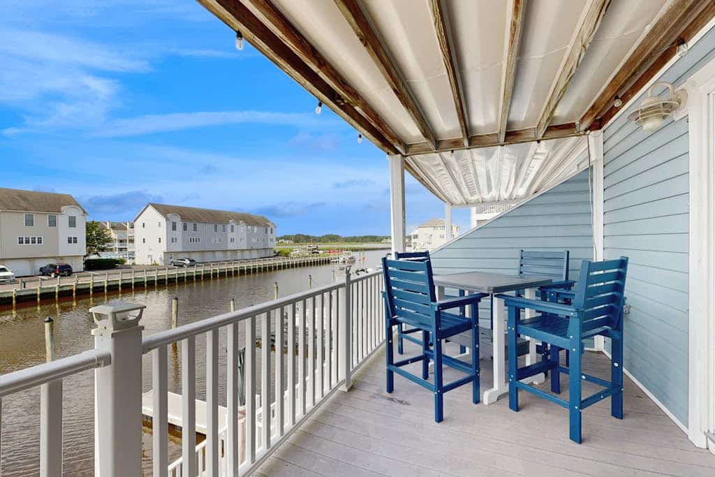 Bethany Marina dog friendly bayfront townhouse w/pool, balcony, grill