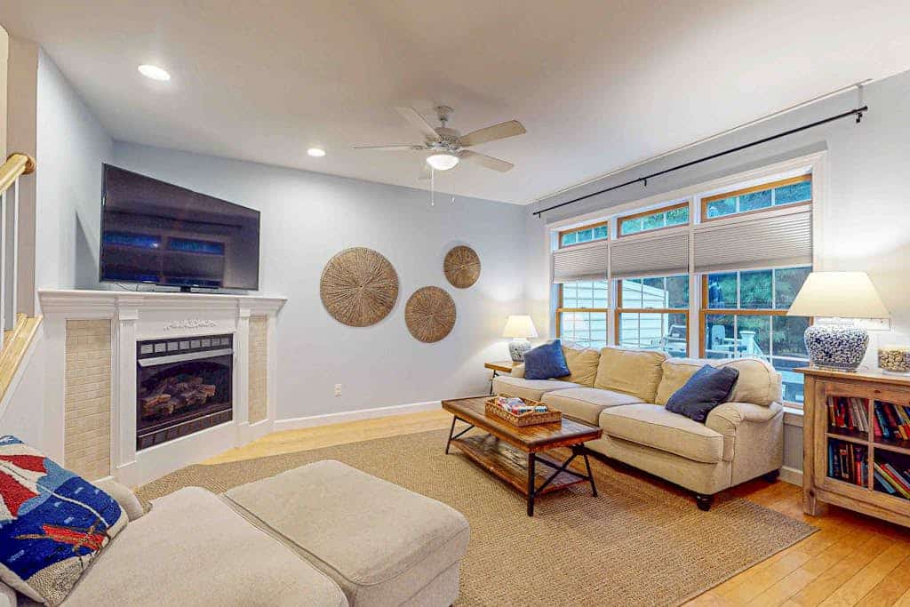 Ocean Mist townhouse with deck, grill, bikes, WIFI & W/D
