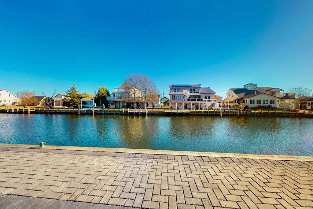 Brand New House-Private Pool on Canal--Town of South Bethany