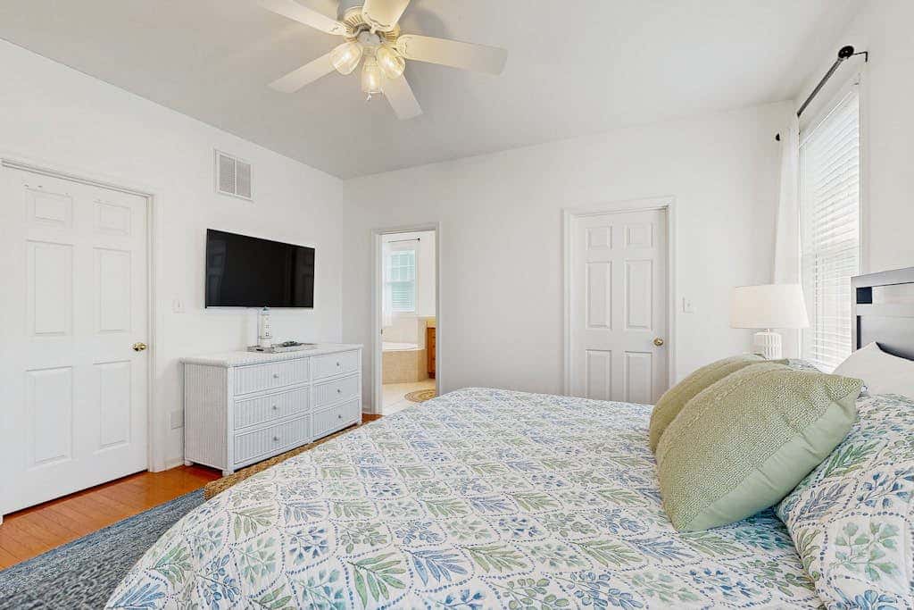 Bayside Resort - 36370 Day Lilly Pkwy