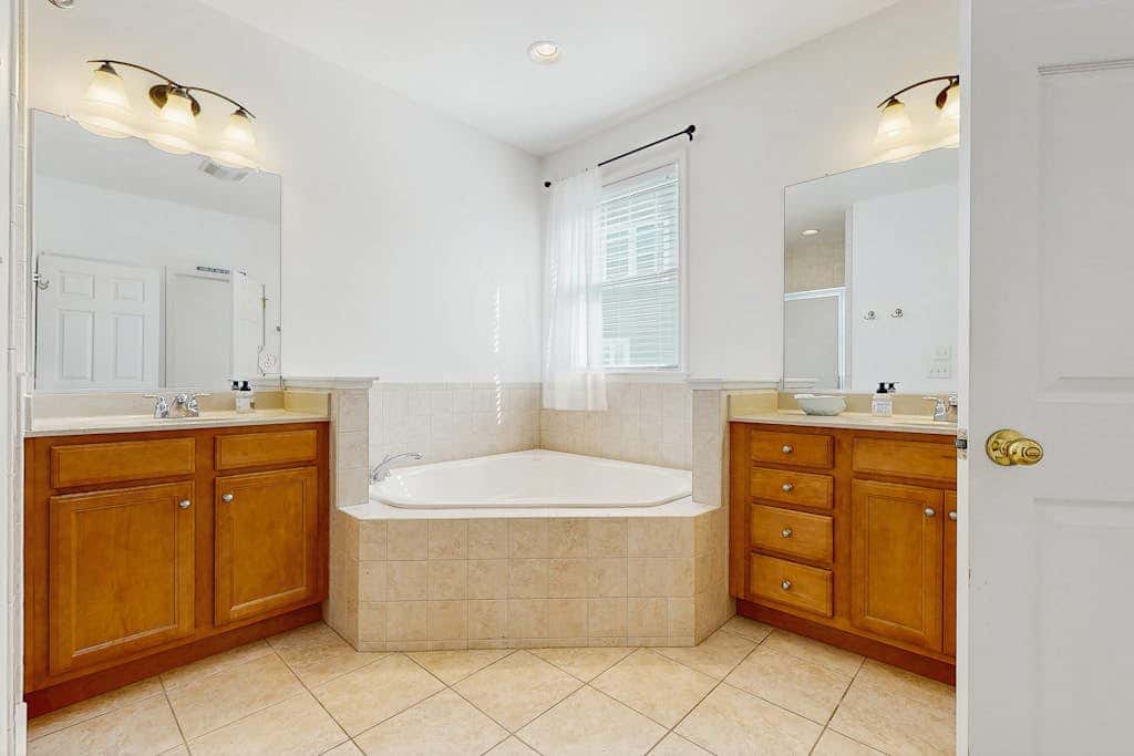 Bayside Resort - 36370 Day Lilly Pkwy