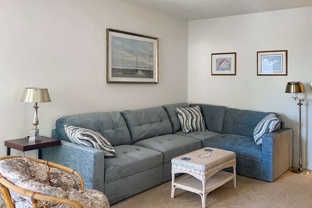 Bethany Meadows house w/community pool, tennis court, deck & grill