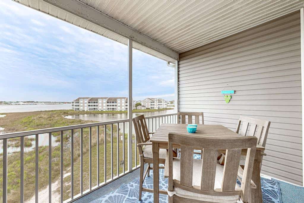 Bethany Bay 3rd floor condo w/pool, hot tub, tennis court, on-site golf