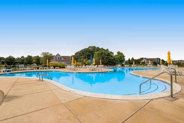 Bethany Bay 3rd floor condo w/pool, hot tub, tennis court, on-site golf