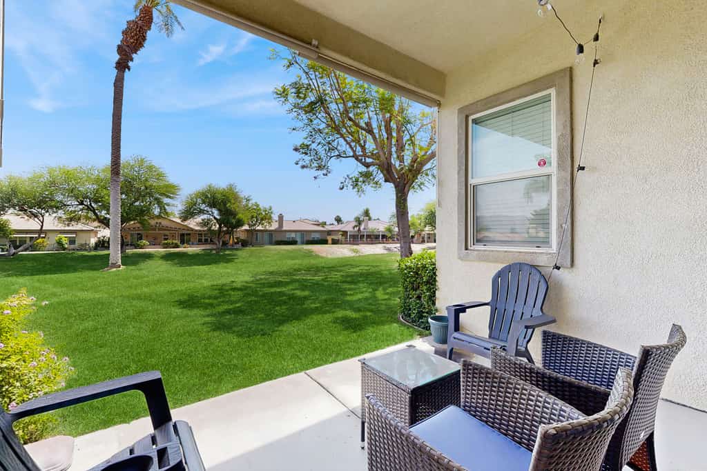 The Wayne House: Golf Course Views, Pool Access, Casita, and Minutes to Coachella