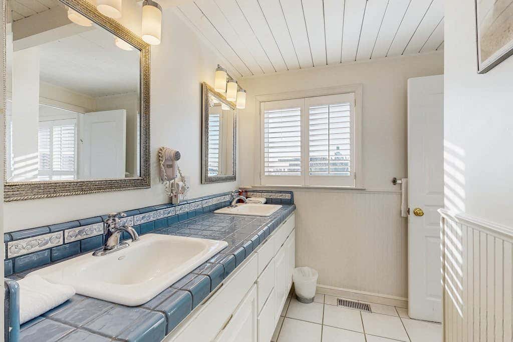Sunset Escape - Oceanfront Dog-Friendly Cottage, Bodega Bay