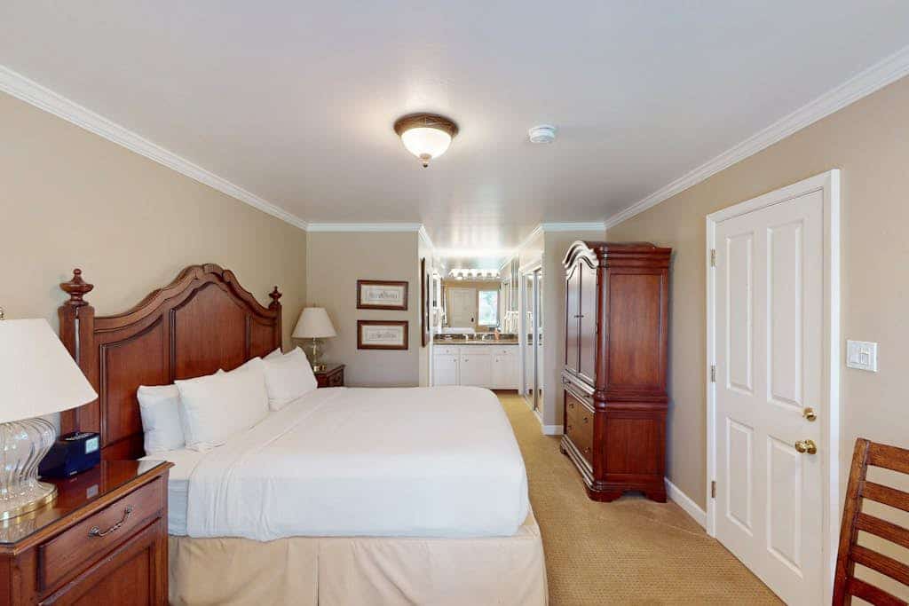 Wake to sunlight moving across the fairway from your California king — the dawn round tees off just beyond your patio. This single-level studio on the Silverado Trail puts Napa's wineries, hiking, and tasting rooms minutes from your door, with The Grill and the Mansion Lounge on the resort grounds for evenings. Community pool steps away, EV charging on-site. Golf views, wine country, zero stairs.