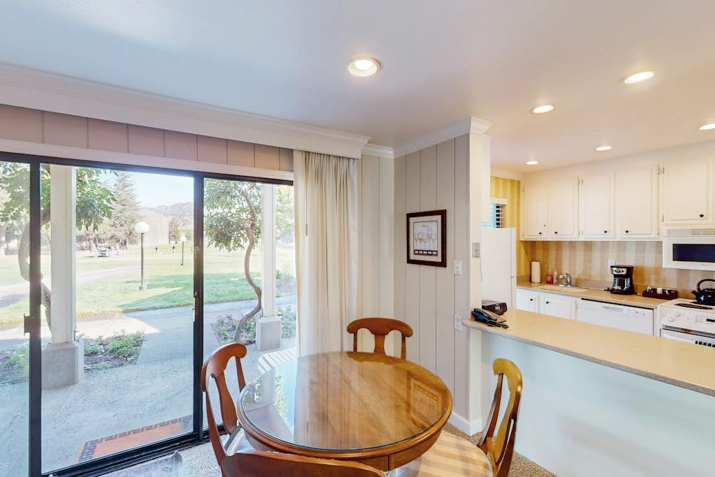 Silverado Resort and Spa - Two King Suites & Full Kitchen, Golf View from Unit 271