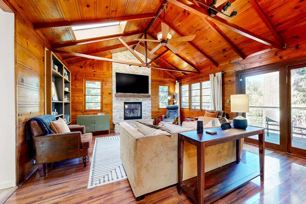 Cozy Riverview Cabin - Forestville Riverfront Cabin with Hot Tub