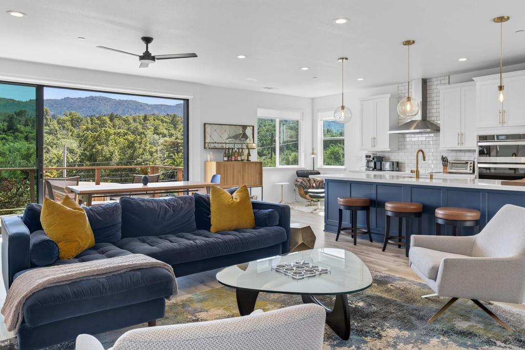 Chardonnay Getaway - Glen Ellen Dog-Friendly Hillside Retreat with Hot Tub & Valley Views