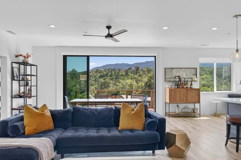 Chardonnay Getaway - Glen Ellen Dog-Friendly Hillside Retreat with Hot Tub & Valley Views