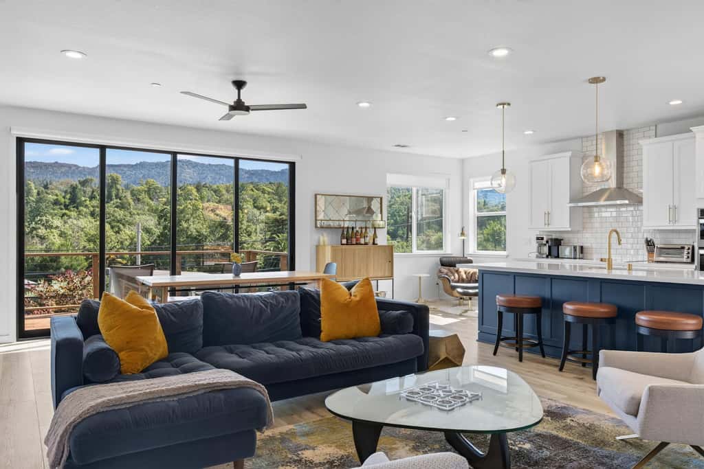 Chardonnay Getaway - Glen Ellen Dog-Friendly Hillside Retreat with Hot Tub & Valley Views