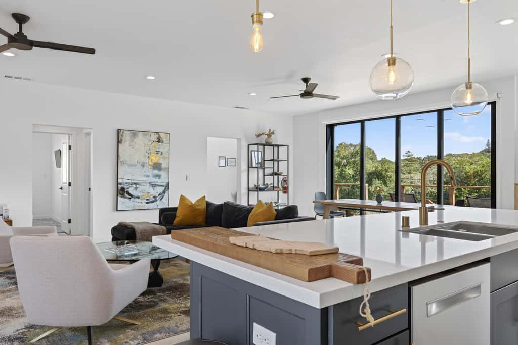 Chardonnay Getaway - Glen Ellen Dog-Friendly Hillside Retreat with Hot Tub & Valley Views