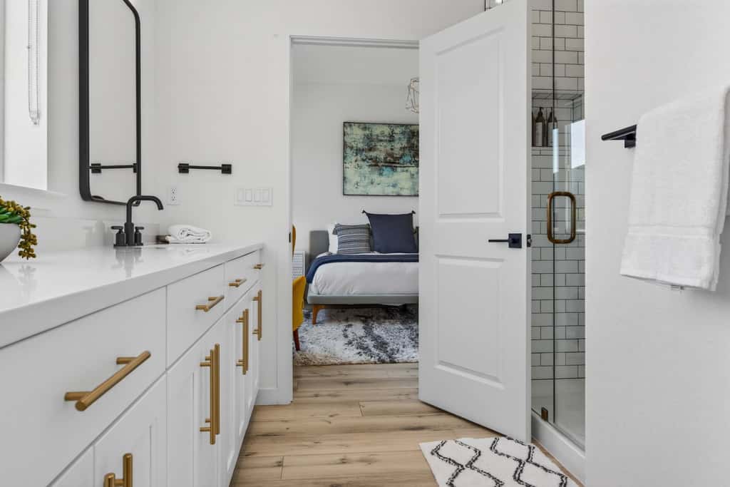 Chardonnay Getaway - Glen Ellen Dog-Friendly Hillside Retreat with Hot Tub & Valley Views