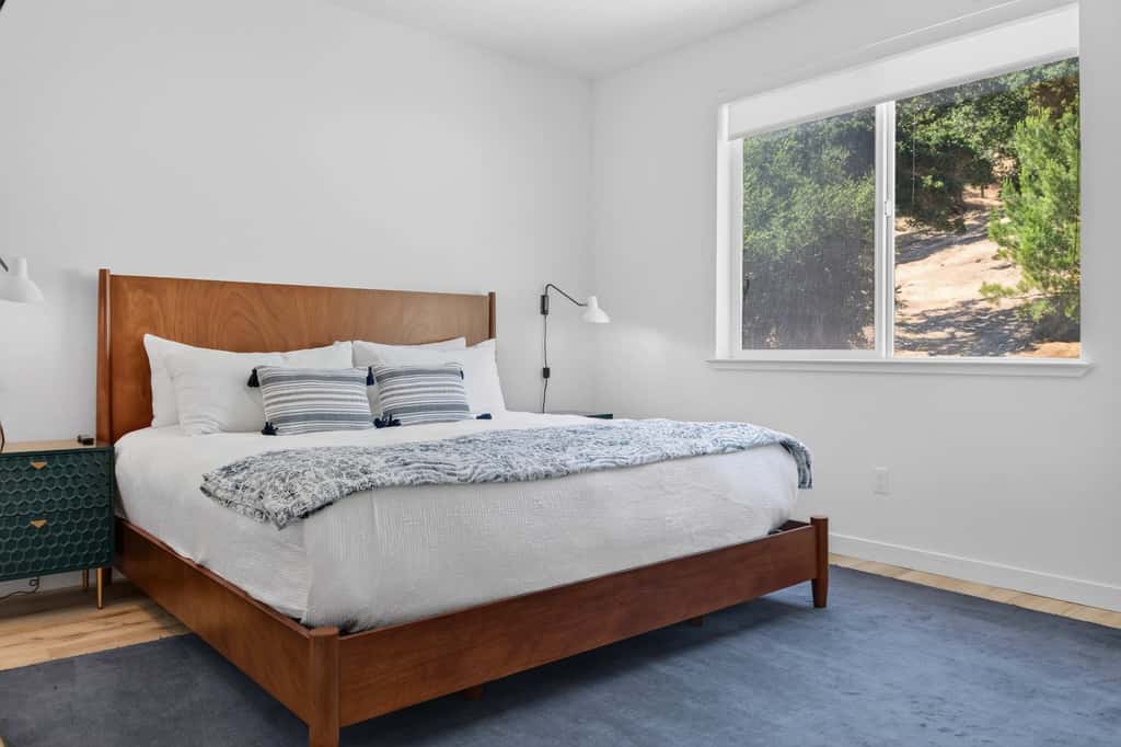 Chardonnay Getaway - Glen Ellen Dog-Friendly Hillside Retreat with Hot Tub & Valley Views