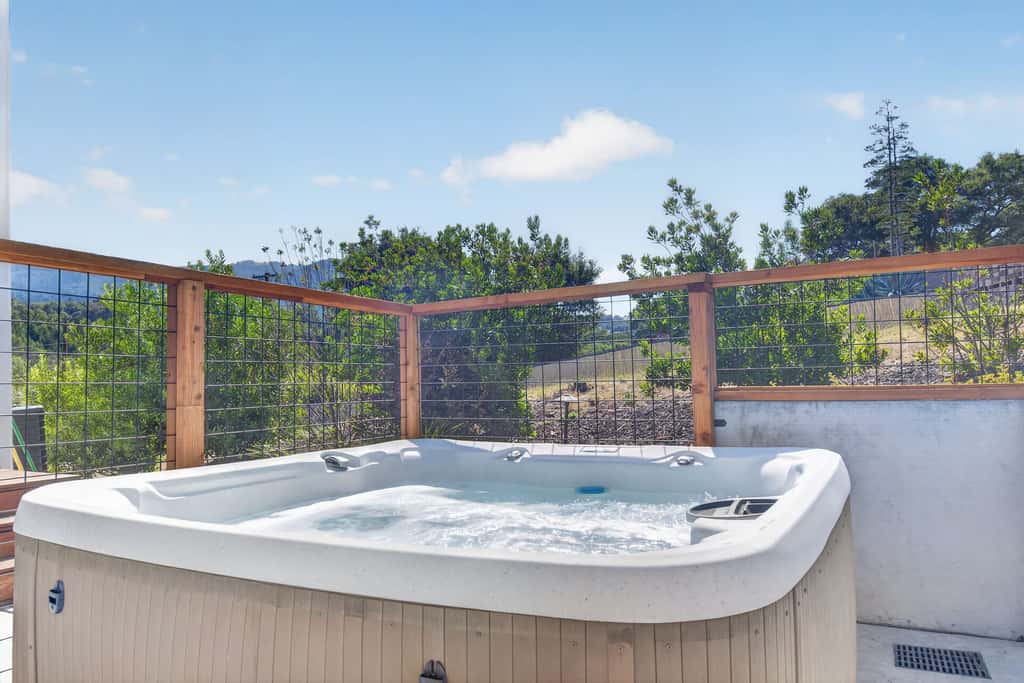 Chardonnay Getaway - Glen Ellen Dog-Friendly Hillside Retreat with Hot Tub & Valley Views