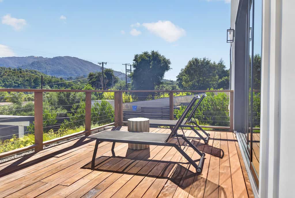 Chardonnay Getaway - Glen Ellen Dog-Friendly Hillside Retreat with Hot Tub & Valley Views