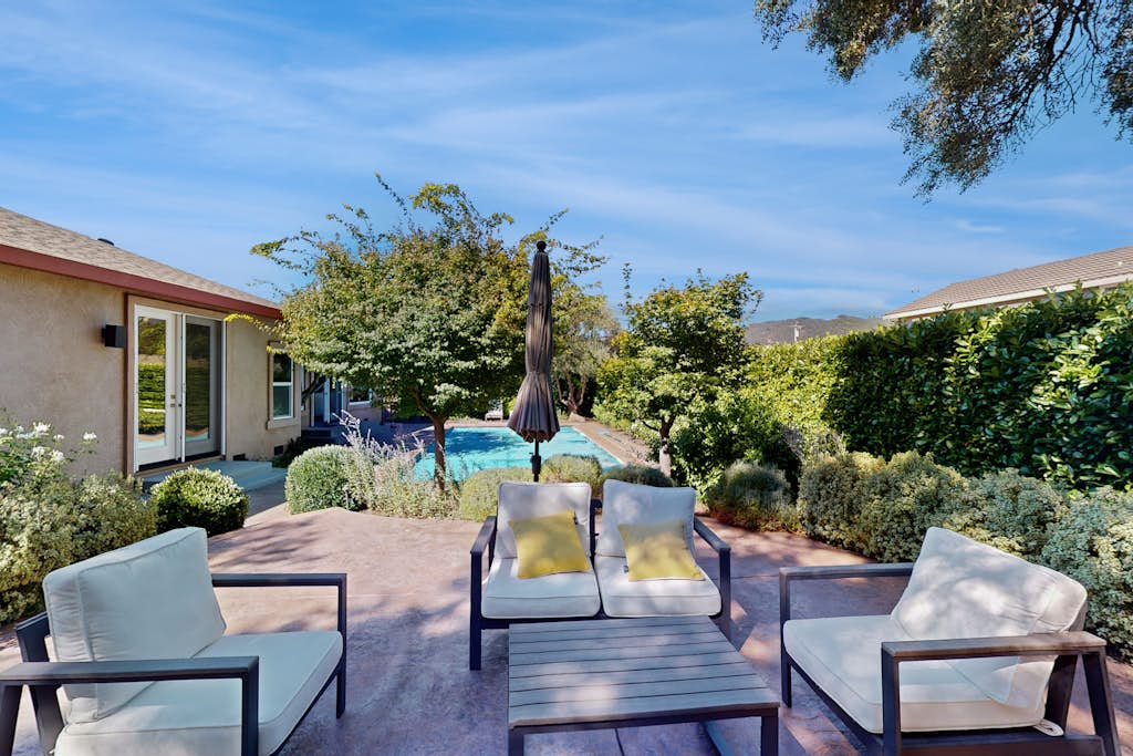 Sonoma Vista Dreams - Heated Pool Home near Sonoma Plaza Wineries