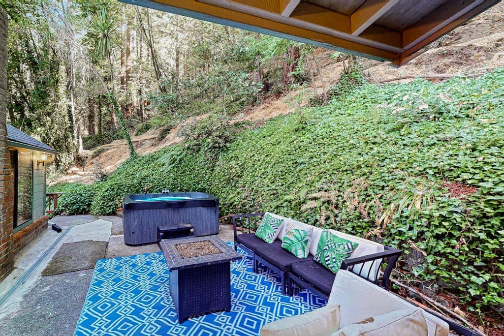 Monte Rio Vista Lodge - Dog-Friendly Russian River View Retreat with Hot Tub