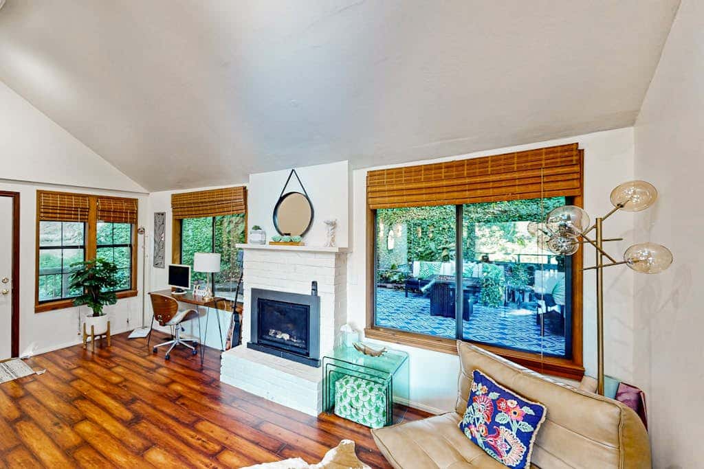 Monte Rio Vista Lodge - Dog-Friendly Russian River View Retreat with Hot Tub