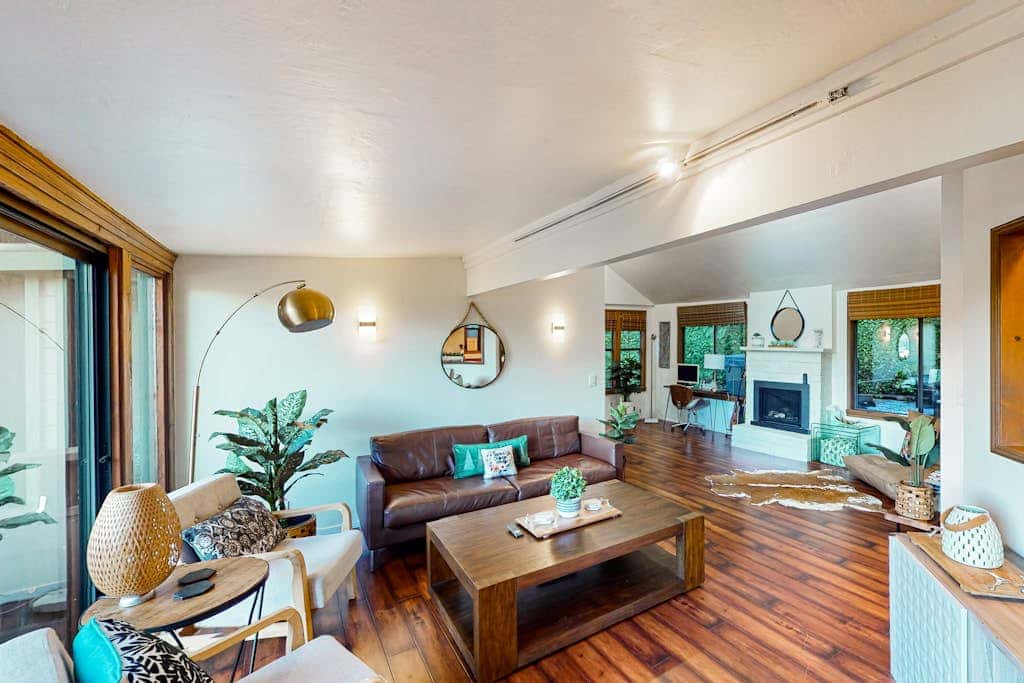 Monte Rio Vista Lodge - Dog-Friendly Russian River View Retreat with Hot Tub