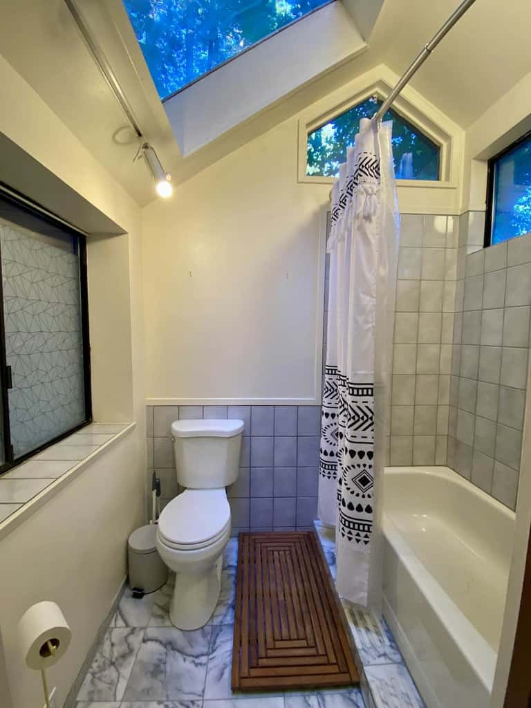 Monte Rio Vista Lodge - Dog-Friendly Russian River View Retreat with Hot Tub