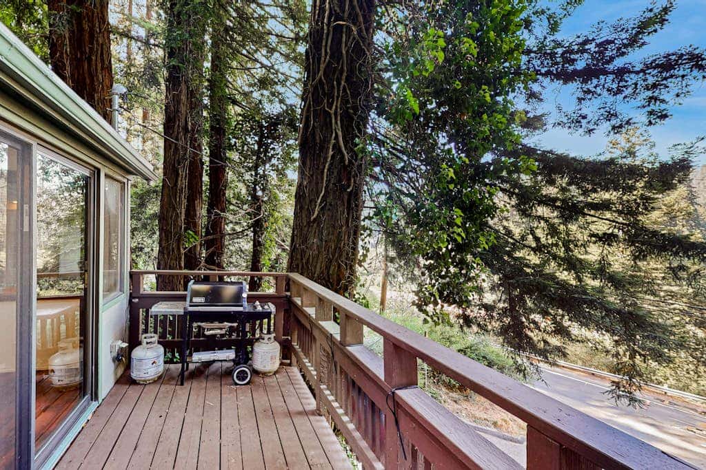 Monte Rio Vista Lodge - Dog-Friendly Russian River View Retreat with Hot Tub