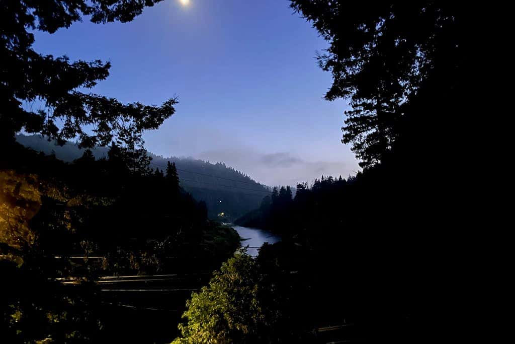 Monte Rio Vista Lodge - Dog-Friendly Russian River View Retreat with Hot Tub