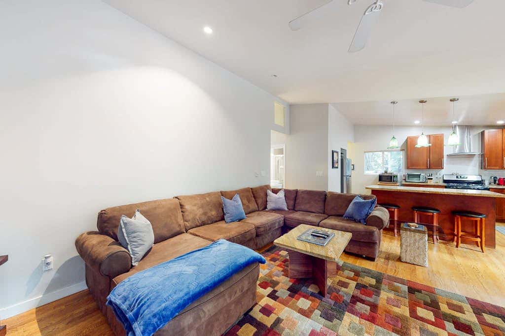 River Paradise - Guerneville Dog-Friendly Redwood Retreat with Hot Tub & Pool