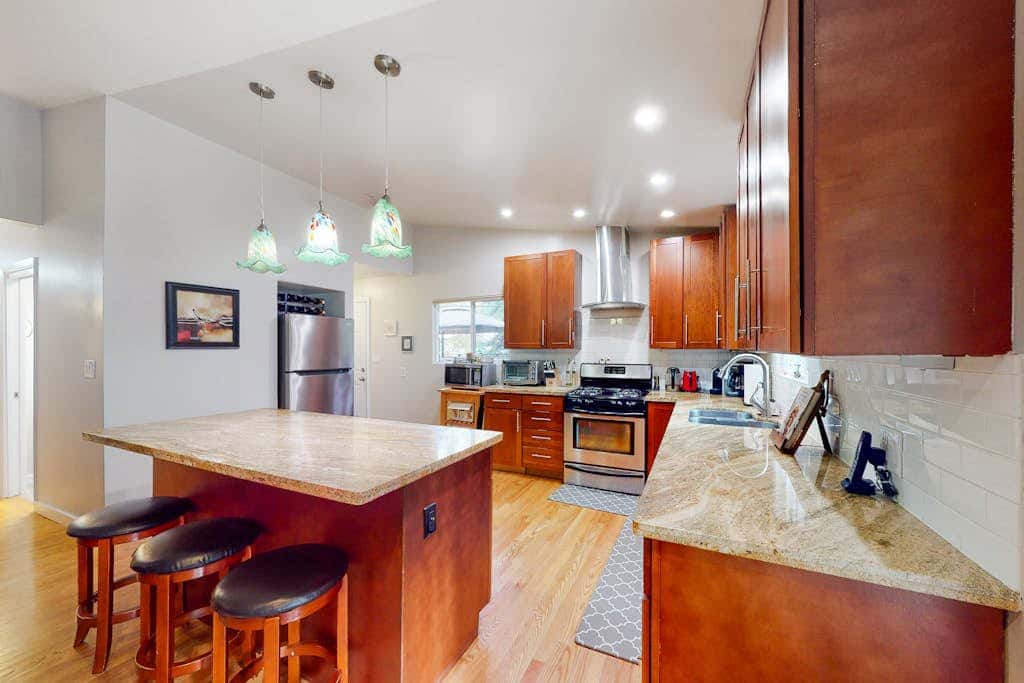 River Paradise - Guerneville Dog-Friendly Redwood Retreat with Hot Tub & Pool