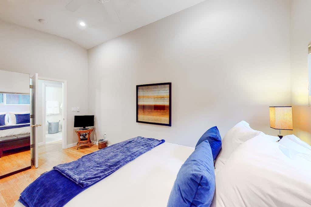 River Paradise - Guerneville Dog-Friendly Redwood Retreat with Hot Tub & Pool