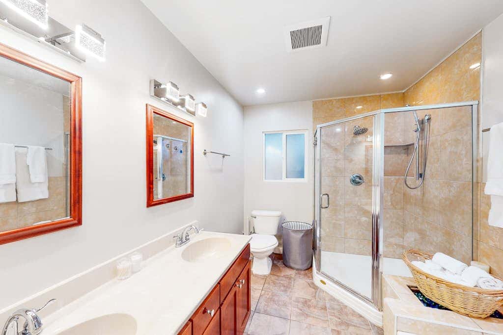 River Paradise - Guerneville Dog-Friendly Redwood Retreat with Hot Tub & Pool