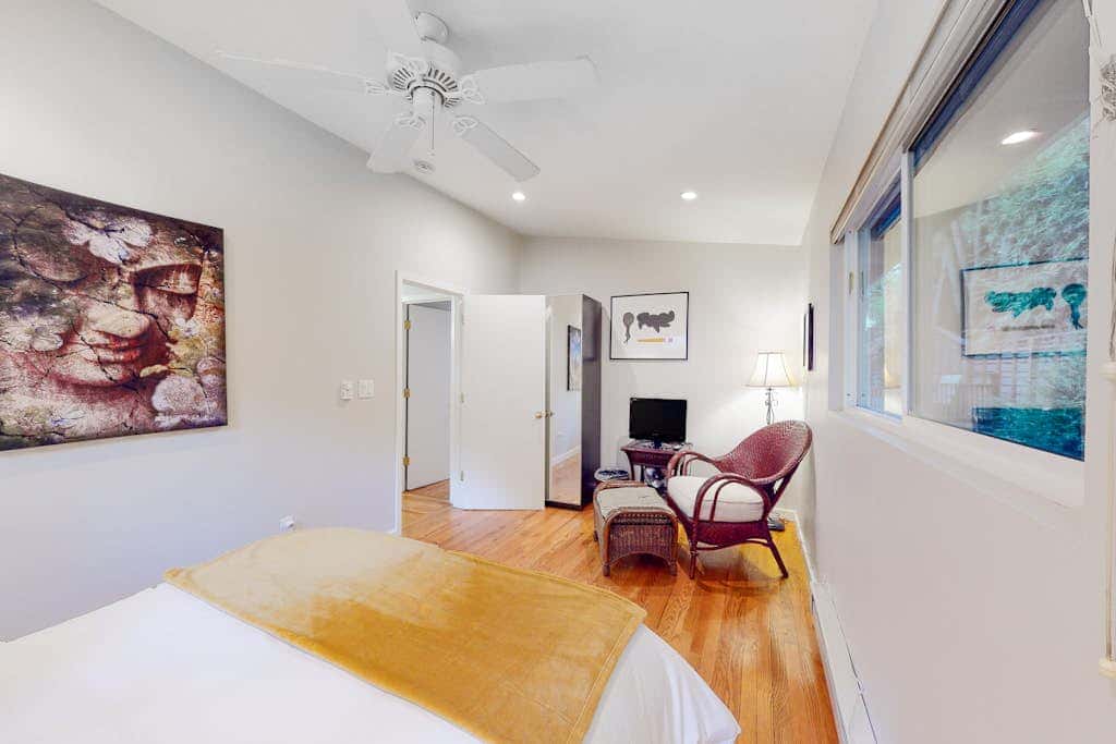 River Paradise - Guerneville Dog-Friendly Redwood Retreat with Hot Tub & Pool
