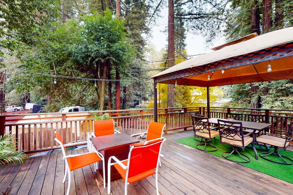 River Paradise - Guerneville Dog-Friendly Redwood Retreat with Hot Tub & Pool